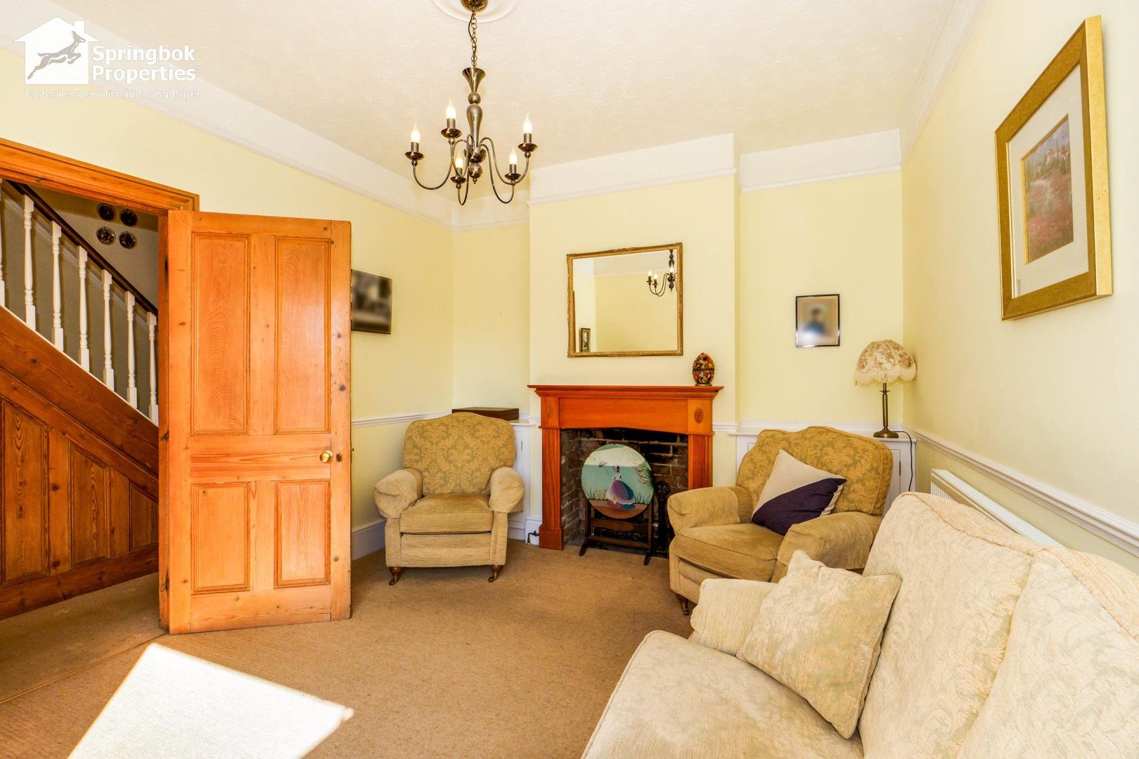 3 bedroom, Semi-detached house for sale