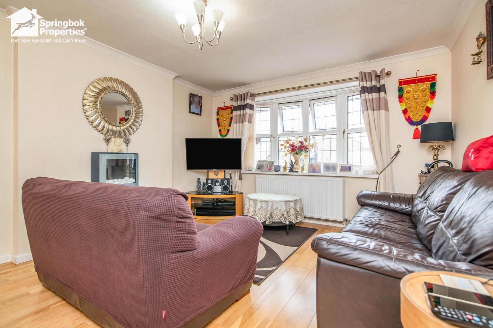 3 bedroom, Detached house for sale