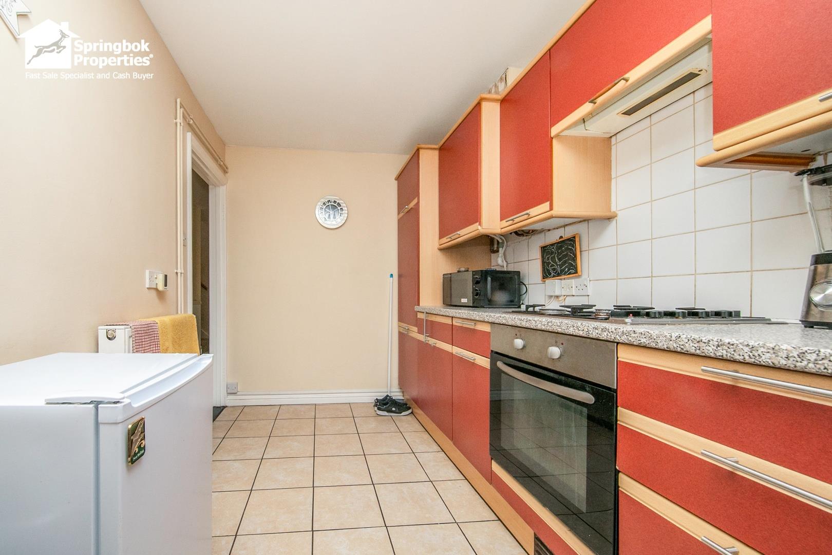 3 bedroom, Semi-detached house for sale