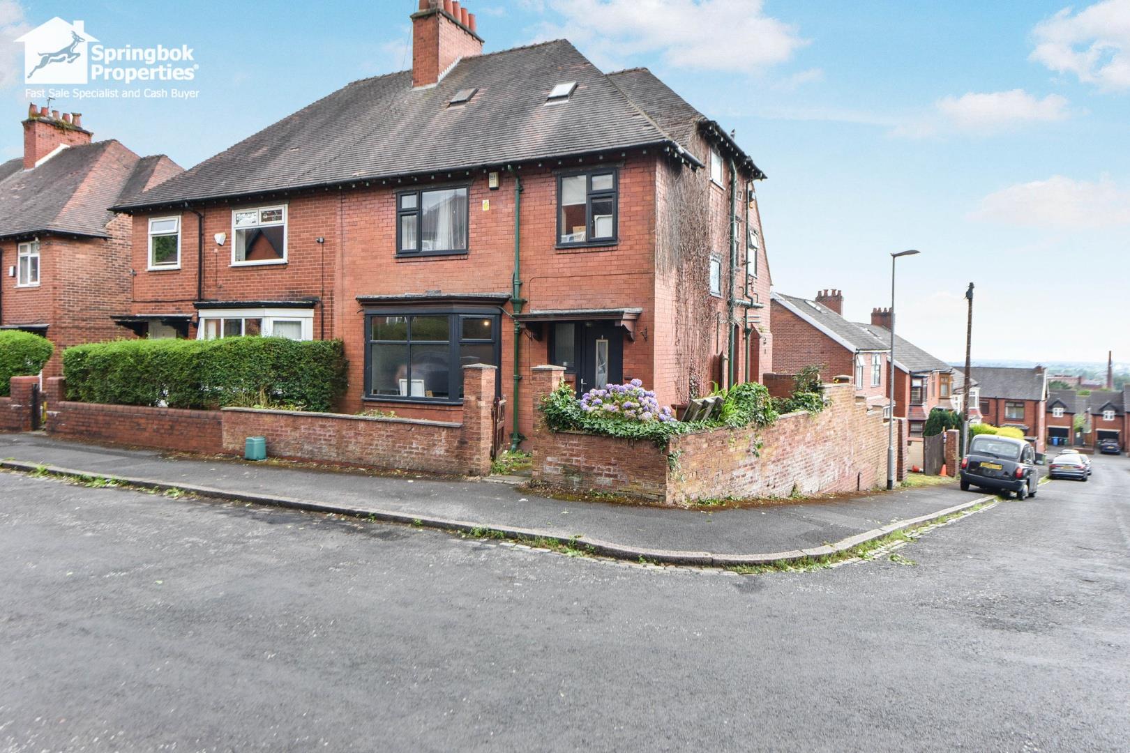 4 bedroom, Semi-detached house for sale