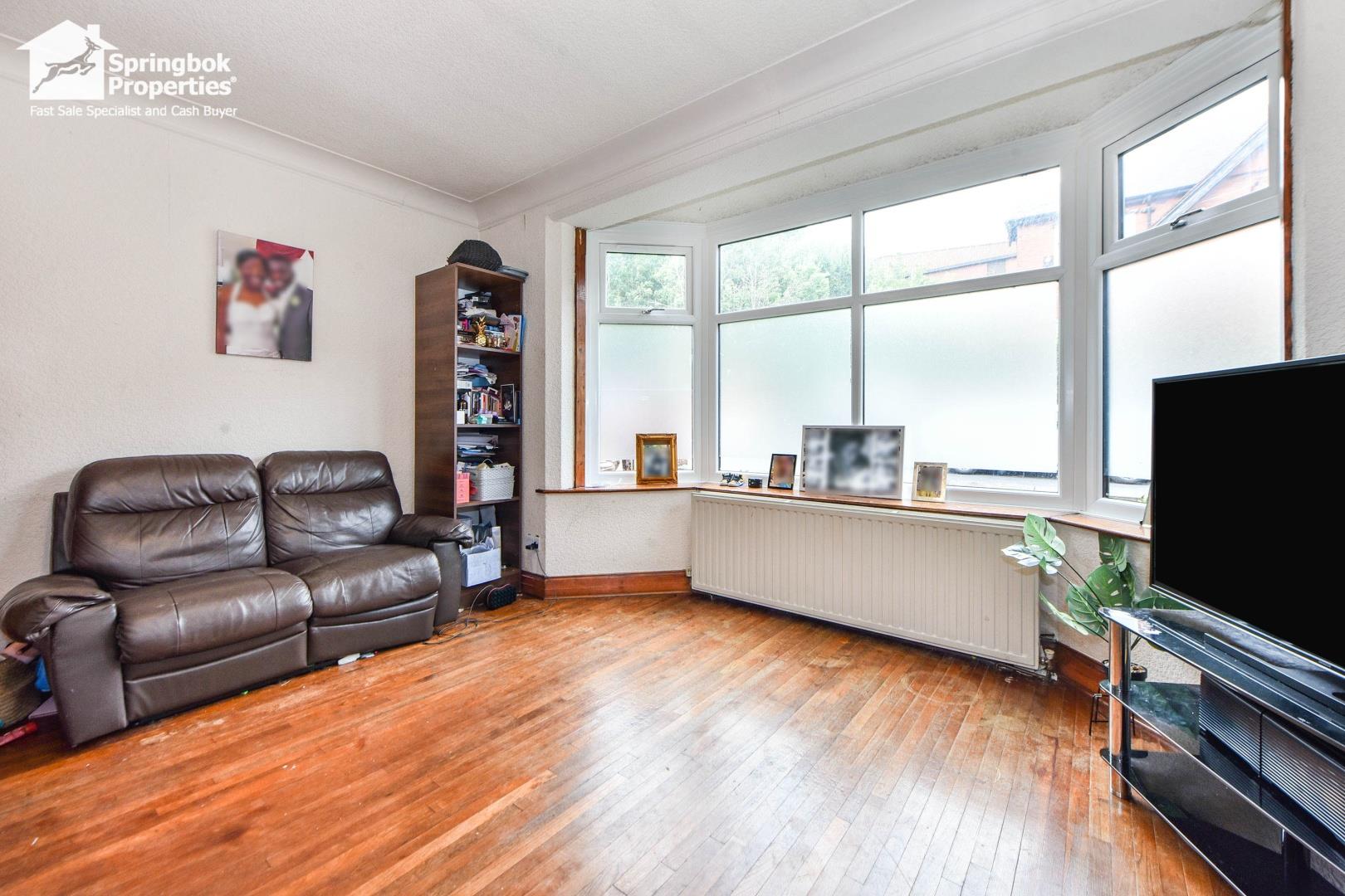 4 bedroom, Semi-detached house for sale