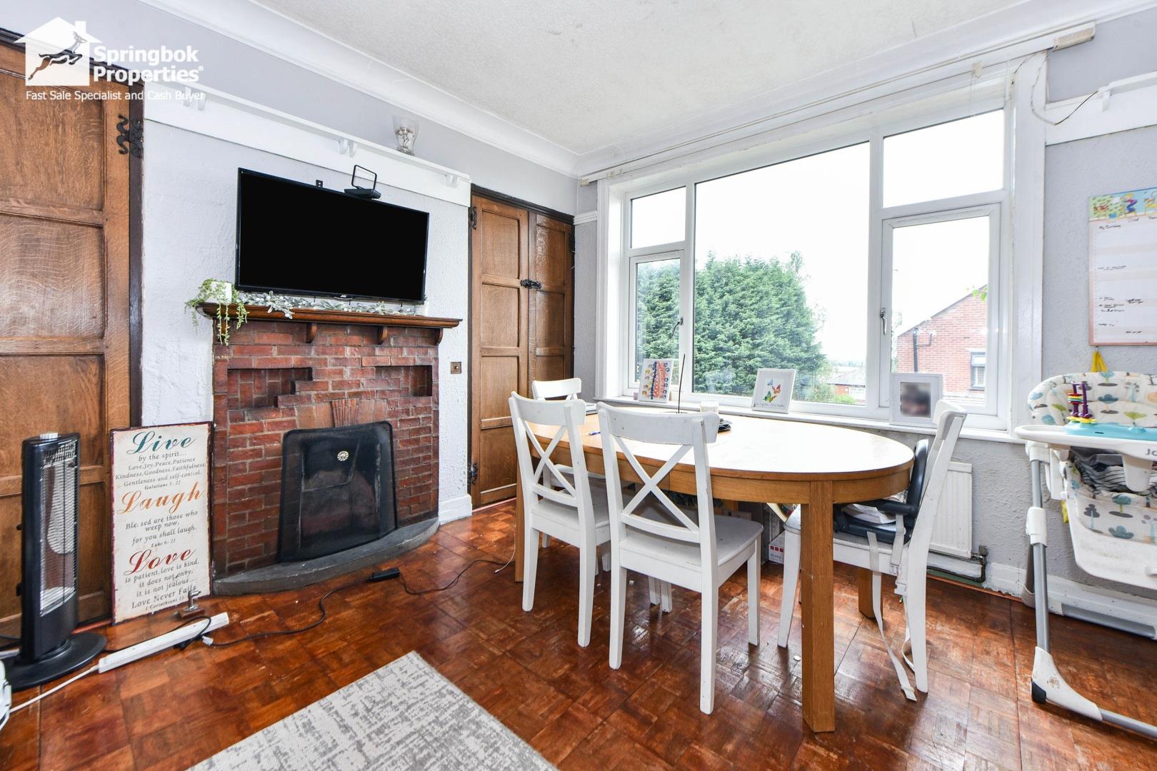 4 bedroom, Semi-detached house for sale