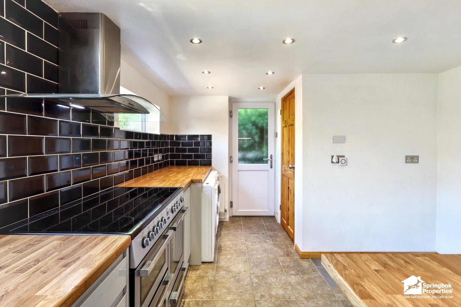 3 bedroom, Detached house for sale