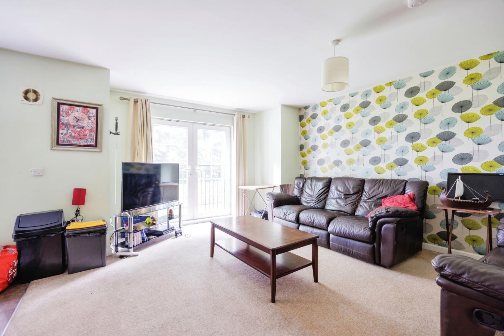 2 bedroom, Ground floor flat for sale