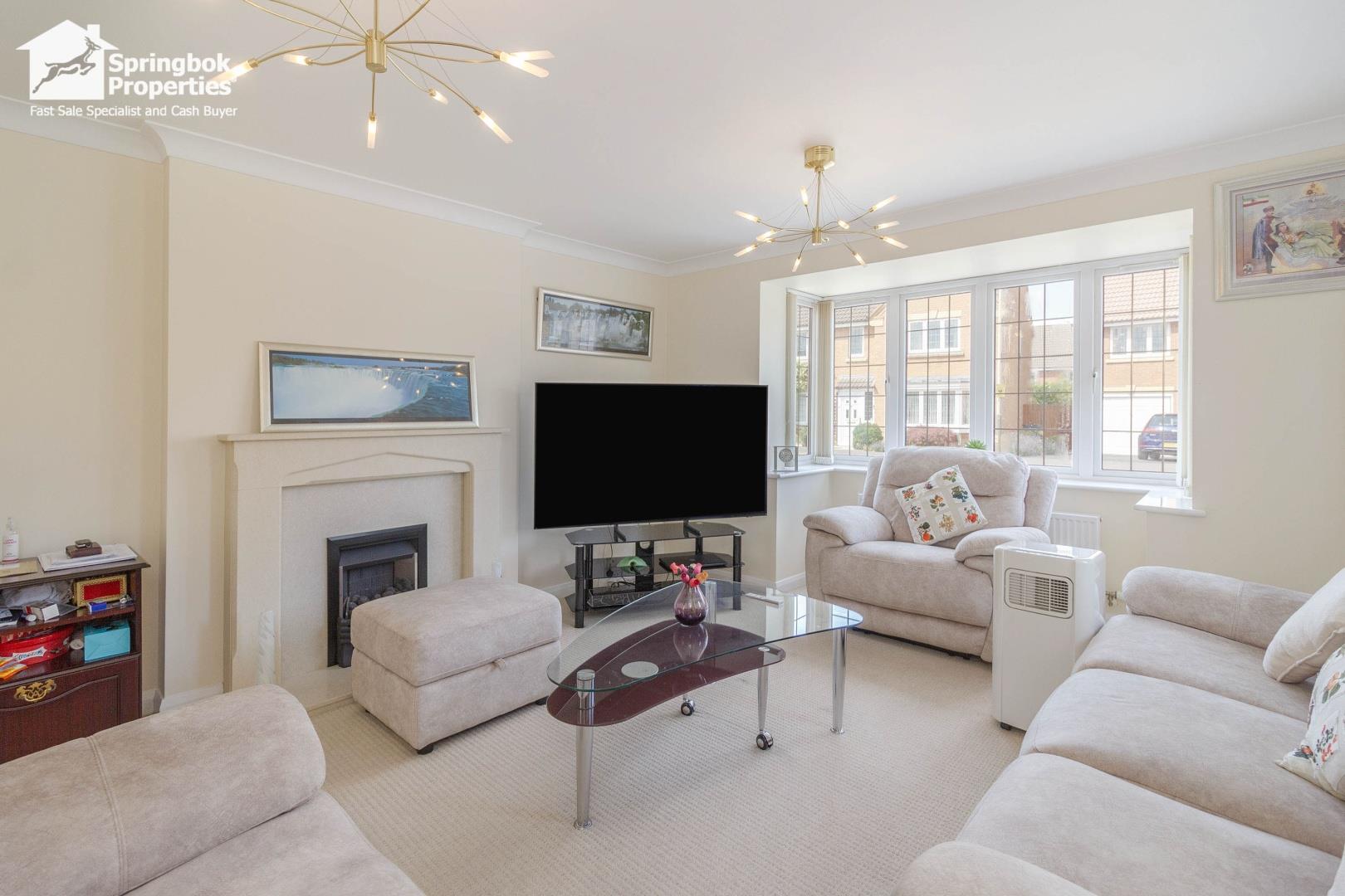 4 bedroom, Detached house for sale