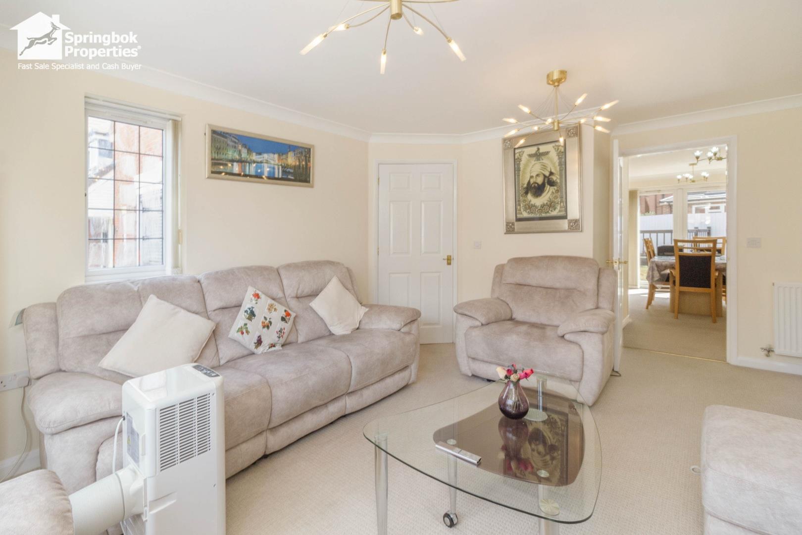 4 bedroom, Detached house for sale