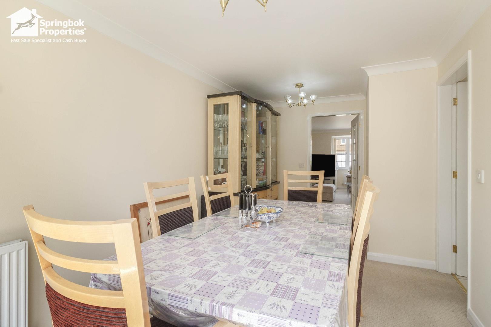 4 bedroom, Detached house for sale