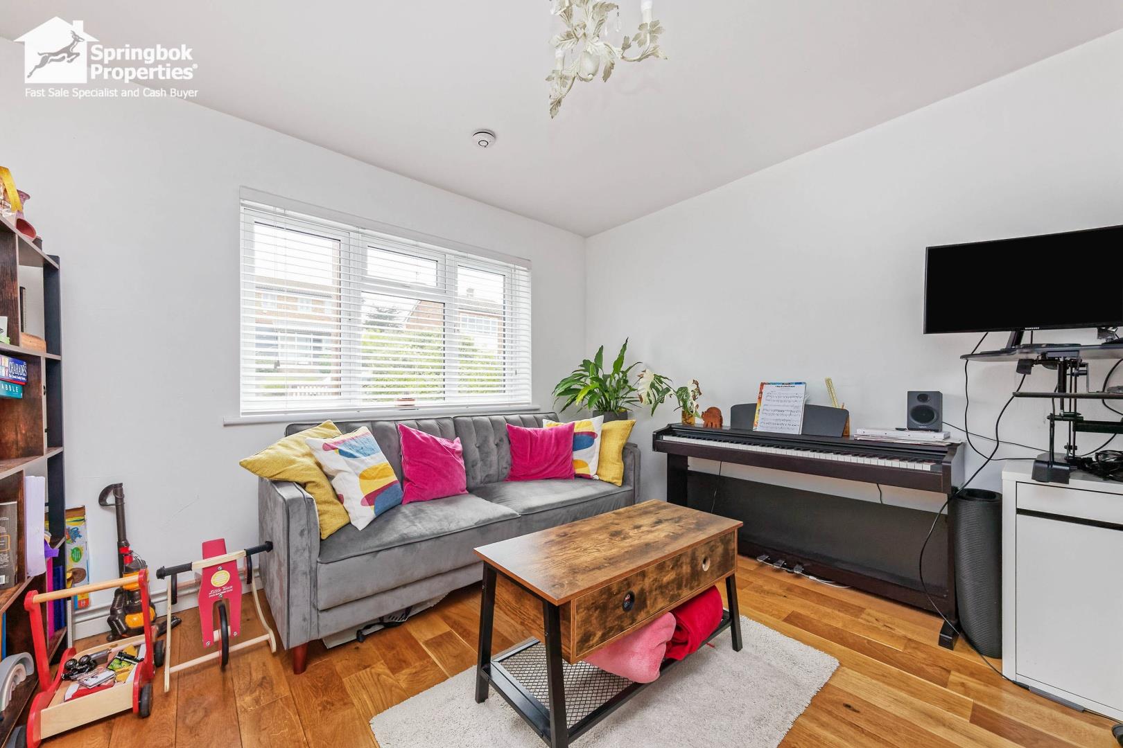 2 bedroom, Semi-detached house for sale