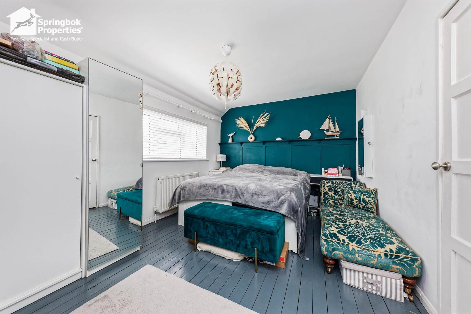 2 bedroom, Semi-detached house for sale