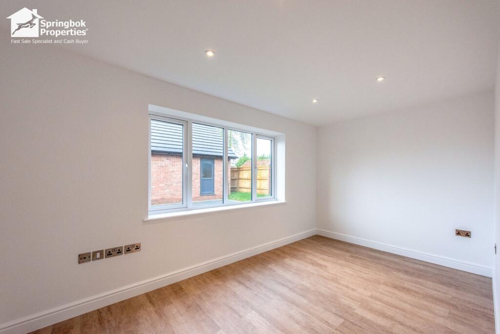 4 bedroom, Detached house for sale