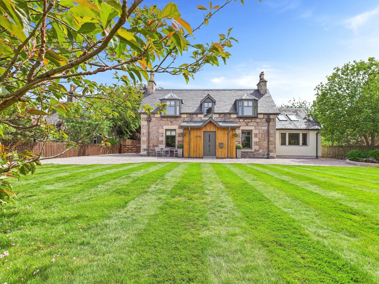 Caralan, Carr Road, Carrbridge