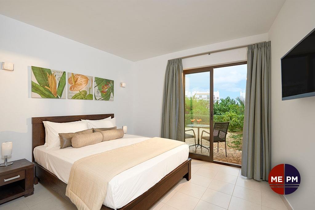 Apartment - Hotel Room For sale