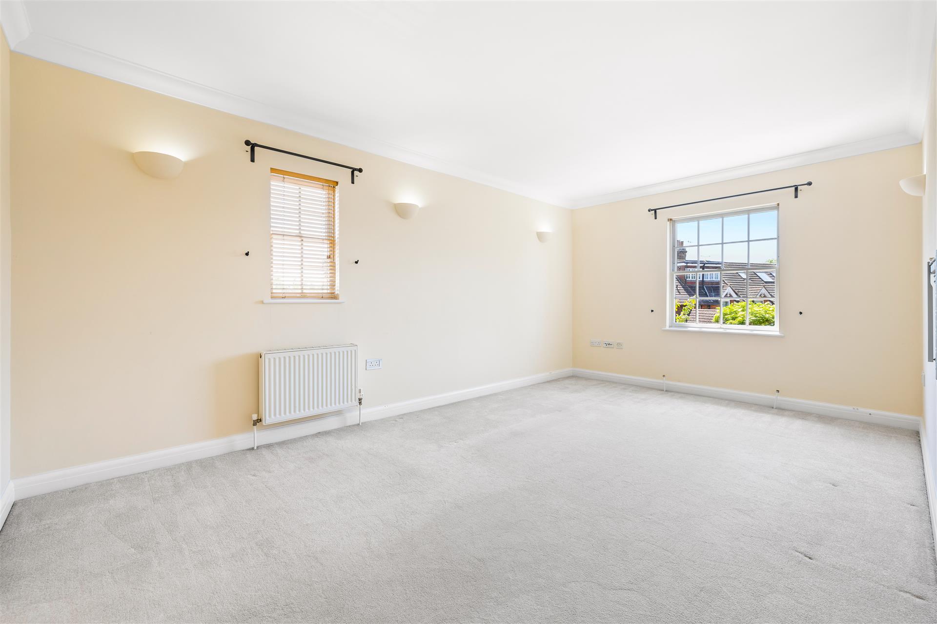 Station Road North,Merstham,Redhill,RH1 3Dj - &pound 375000
