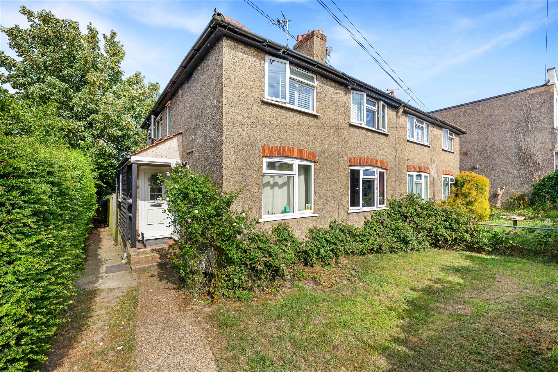 Coulsdon road,Caterham,CR3 5Nu - &pound 300000