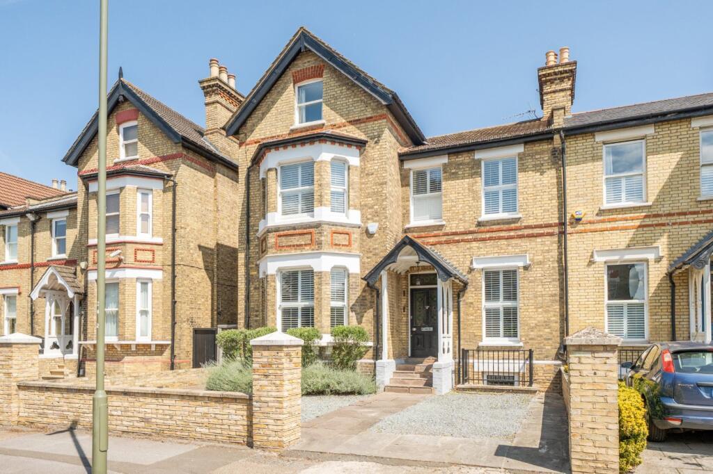 Cedars Road, Beckenham, Br3
