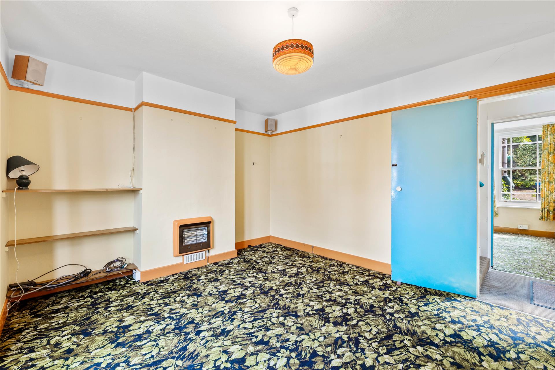Crescent Road,Bletchingley,Redhill,RH1 4Rb - &pound 400000