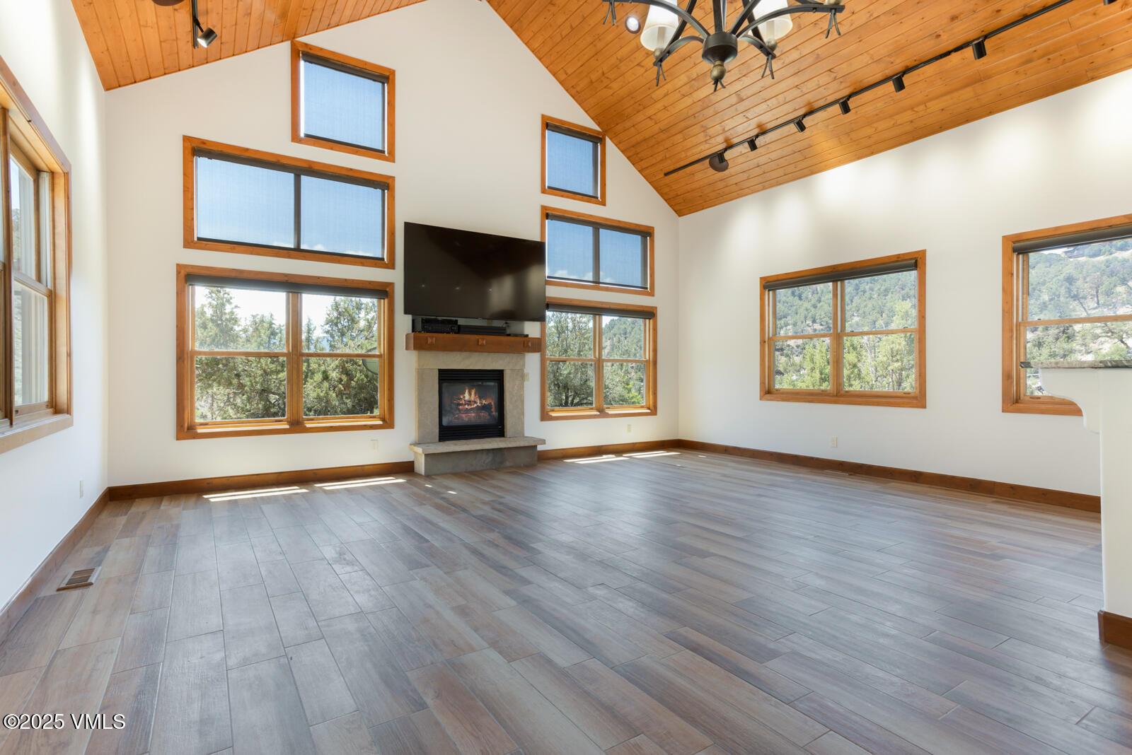 4 Bedrooms - SingleFamily - Colorado - For Sale -