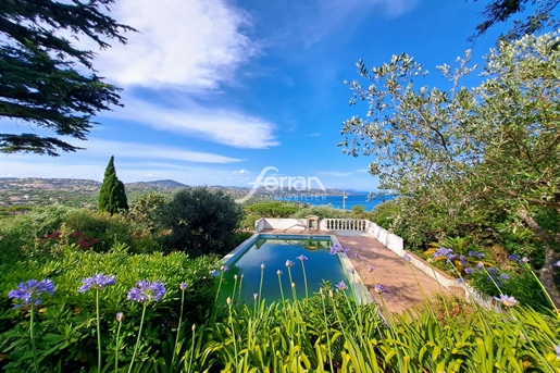 Charming Property With Panoramic Sea View