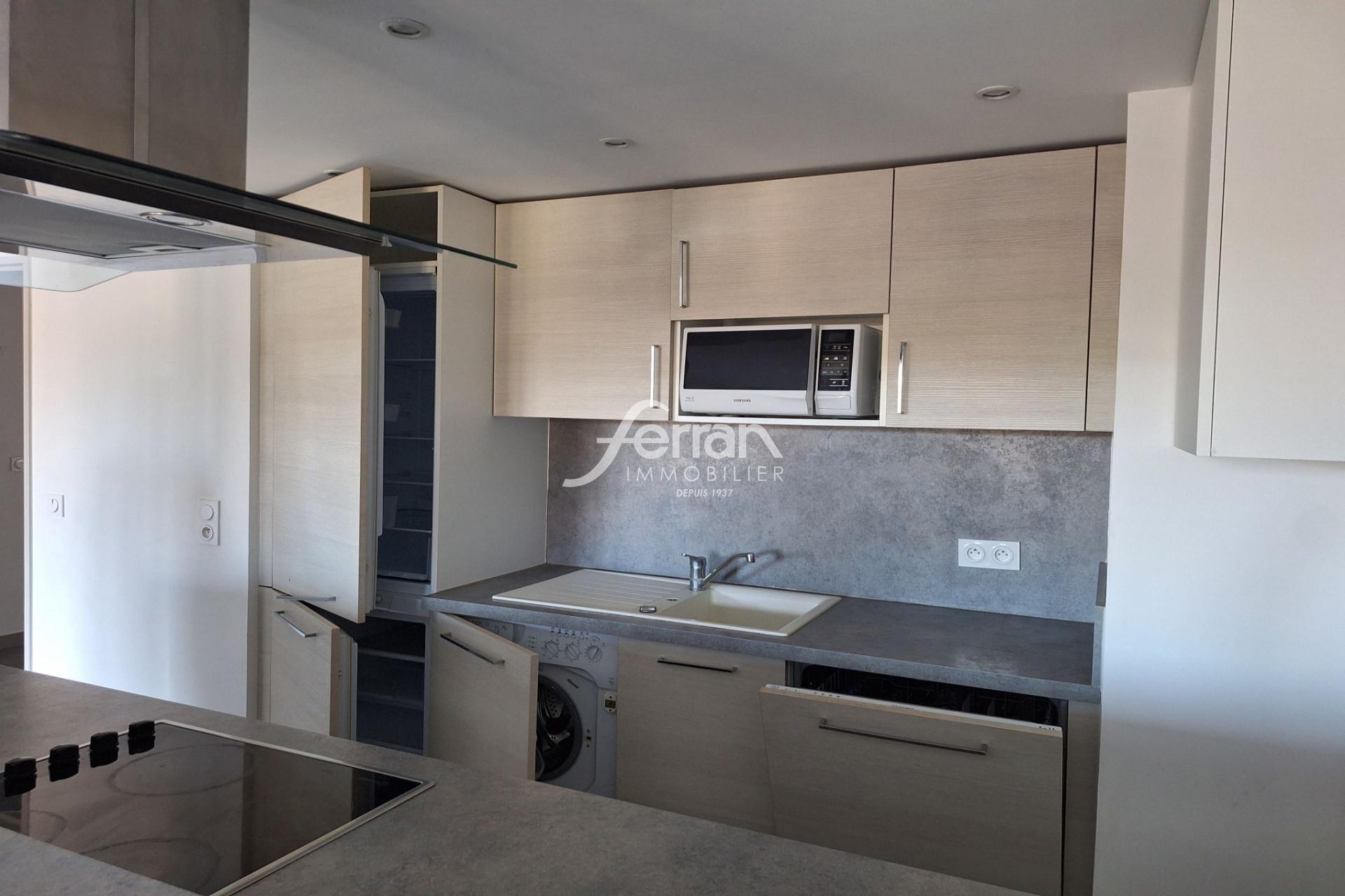 Appartement à louer, 73m², Trans-en-Provence