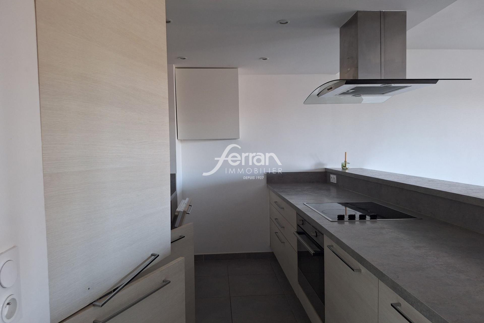 Appartement à louer, 73m², Trans-en-Provence