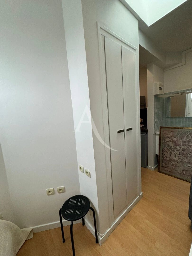 Appartement à louer, 10m², Paris 16ème