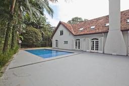 Purchase: House (01001-000)