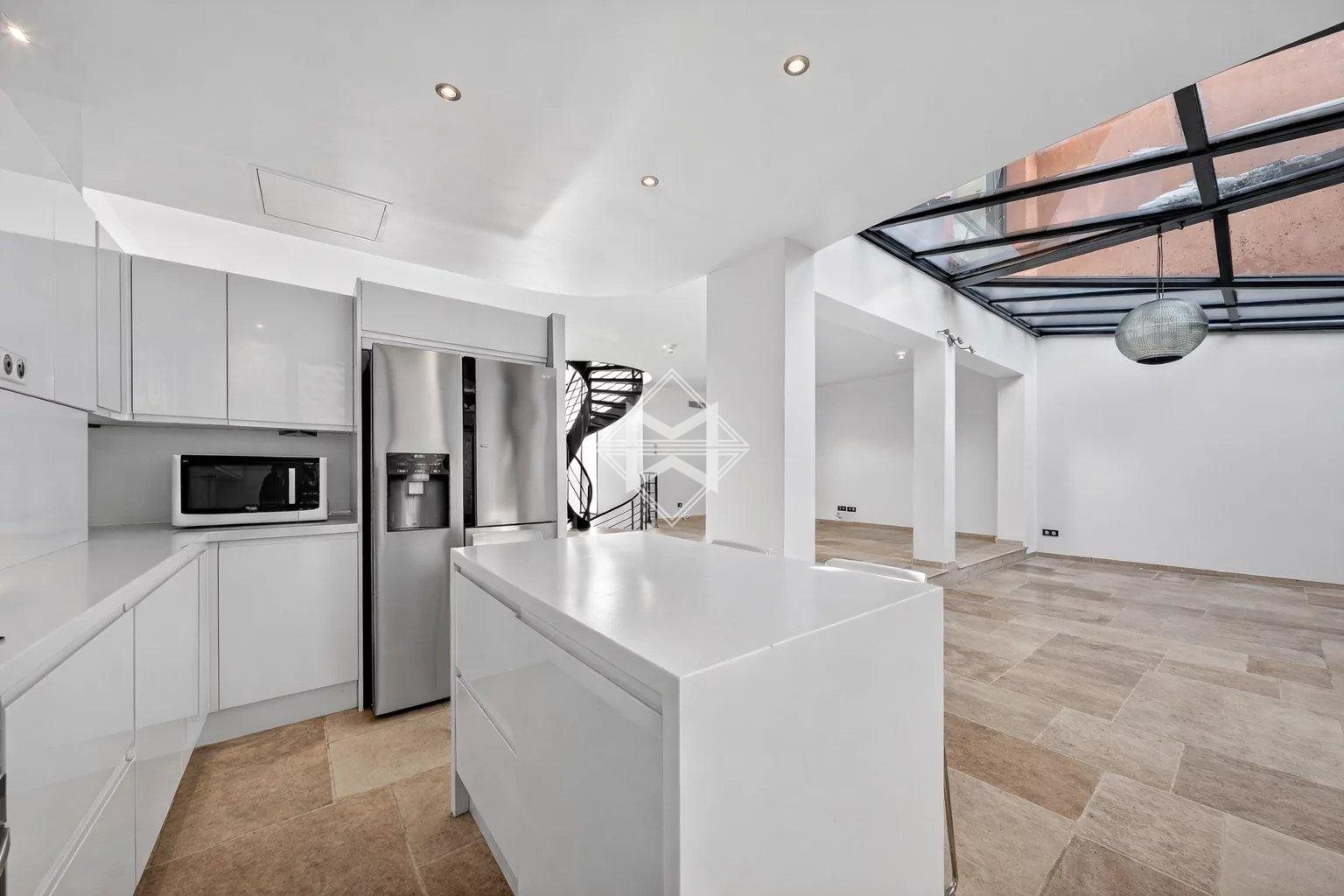 Maison à louer, 360m², Paris 14ème