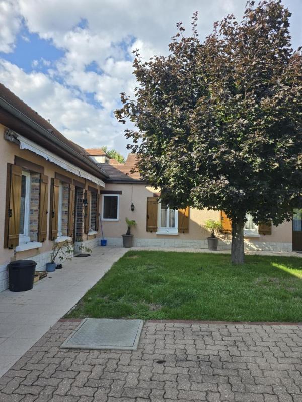 Maison à louer, 110m², Vinneuf