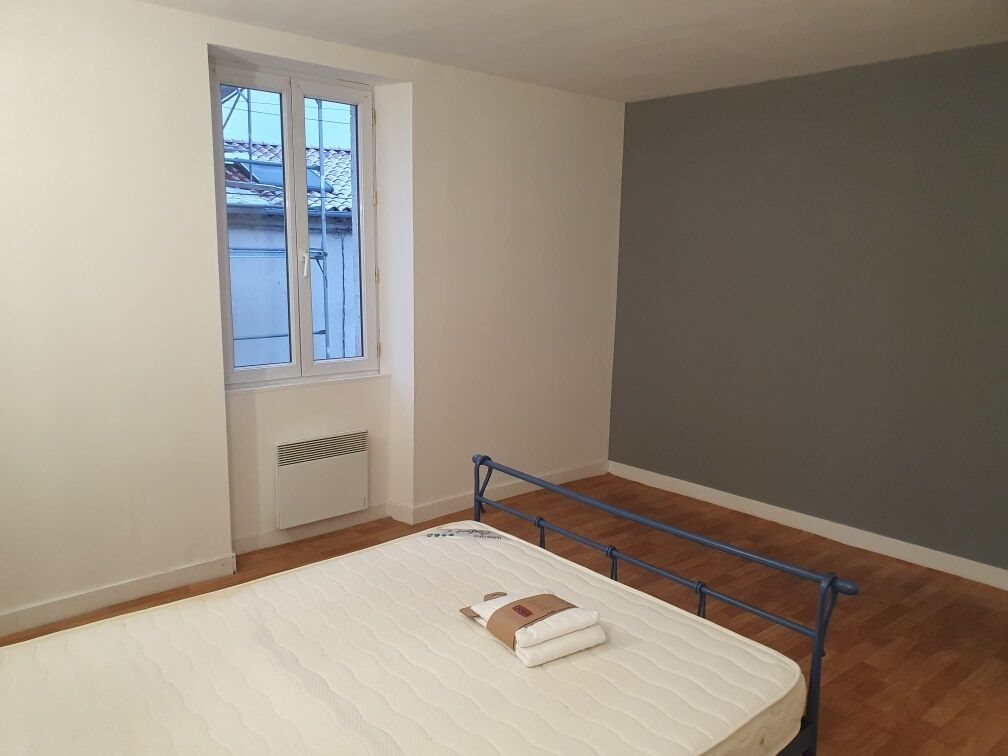 Maison à louer, 75m², Chasseneuil-sur-Bonnieure