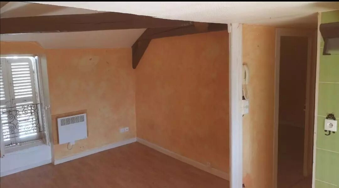 Appartement à louer, 42m², Lézinnes