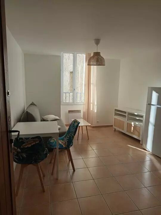 Appartement à louer, 31m², Simiane-Collongue