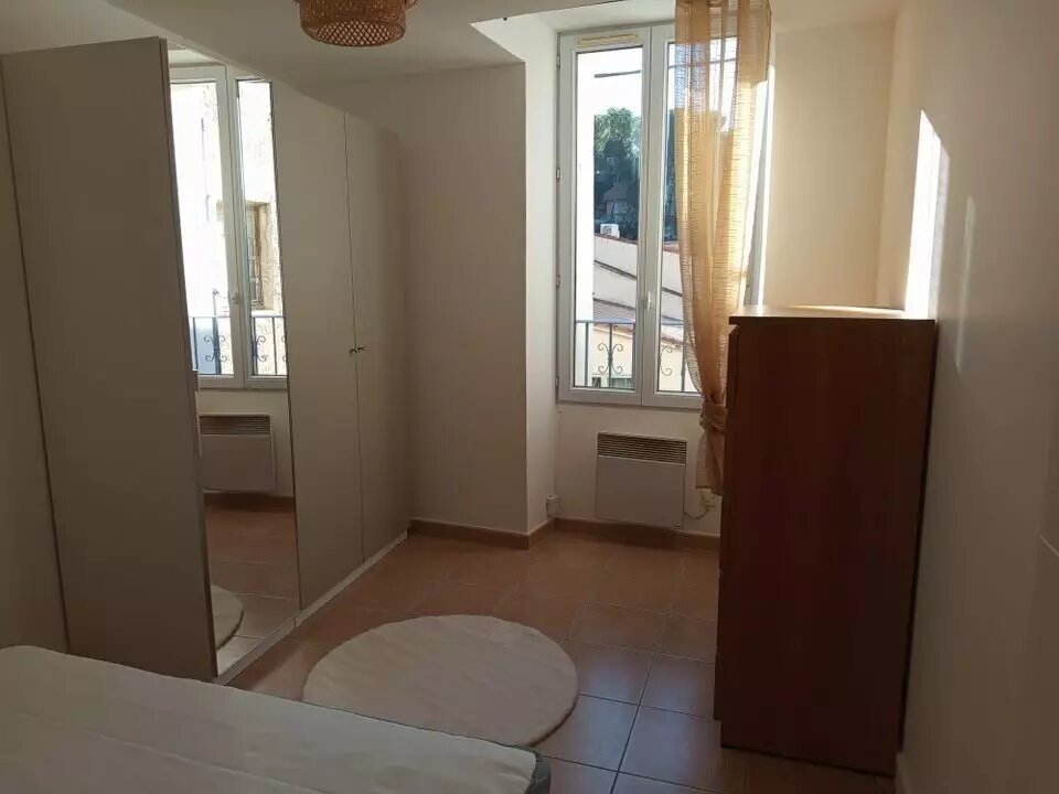 Appartement à louer, 31m², Simiane-Collongue