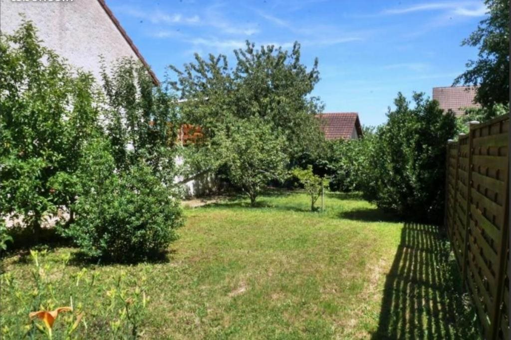 Maison à louer, 80m², Châtenoy-le-Royal