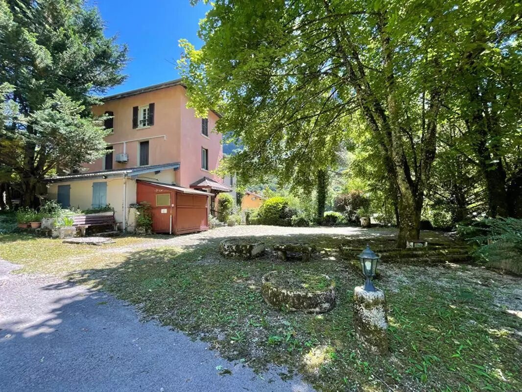 Maison à vendre, 477m², Saint-Rambert-en-Bugey