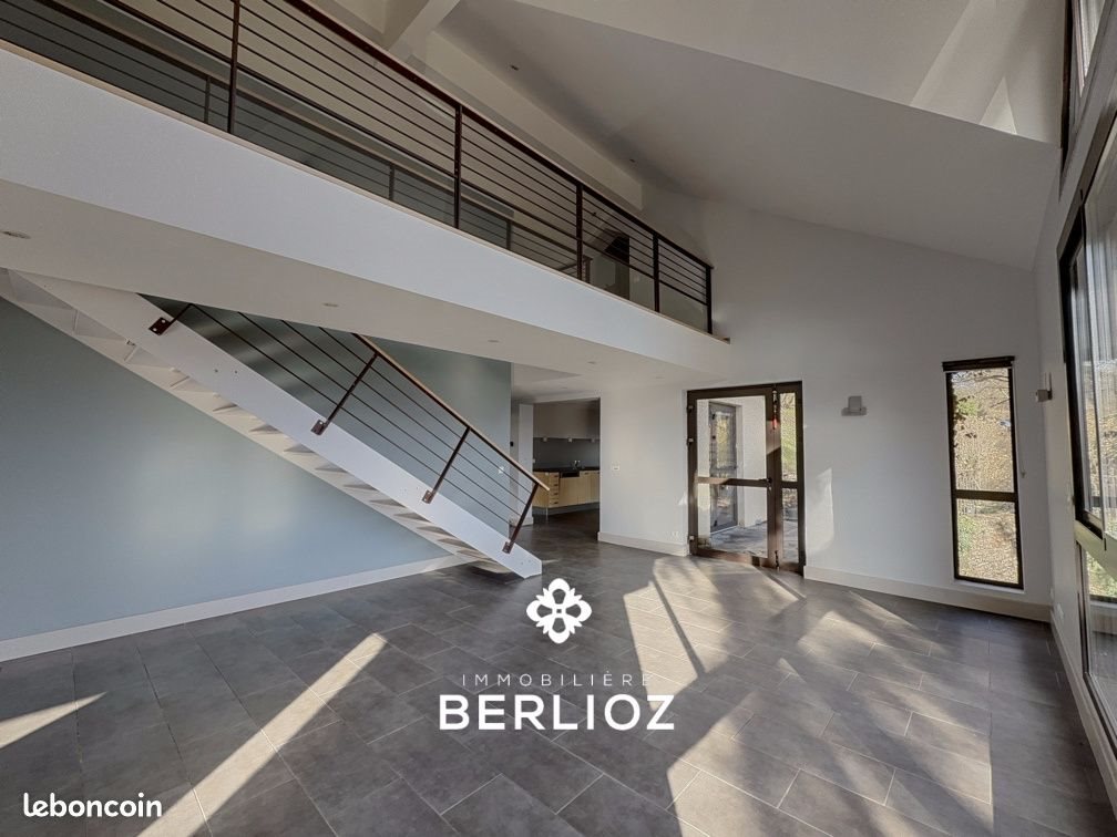 Maison à louer, 163m², Tullins