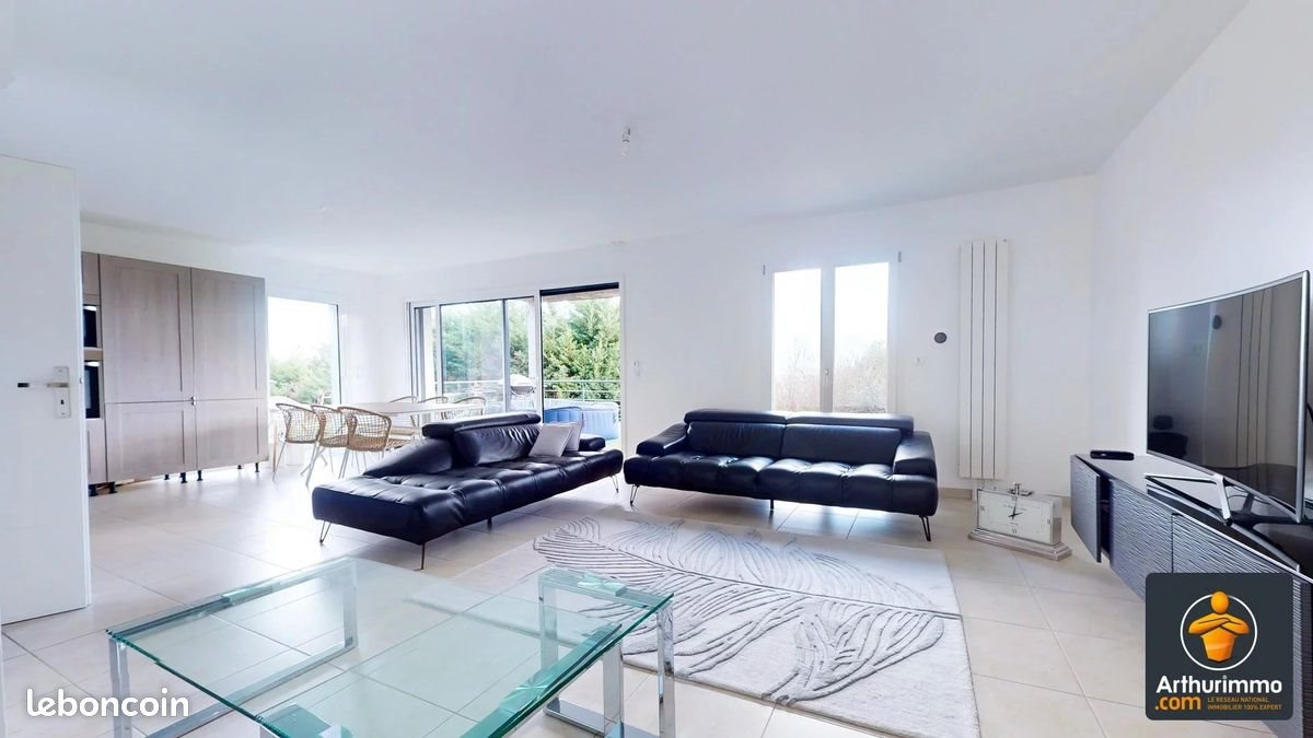 Appartement à louer, 102m², Charly