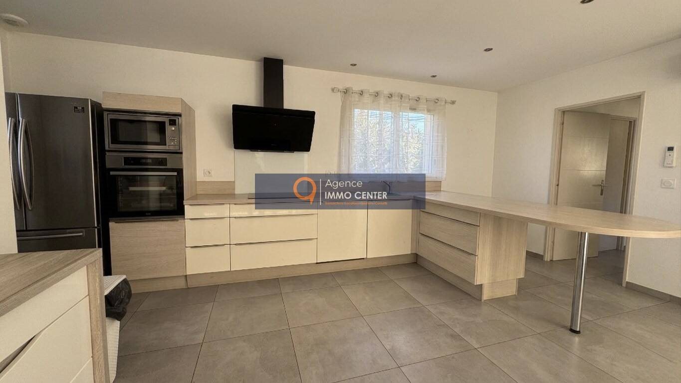 Maison à louer, 131m², Solliès-Pont