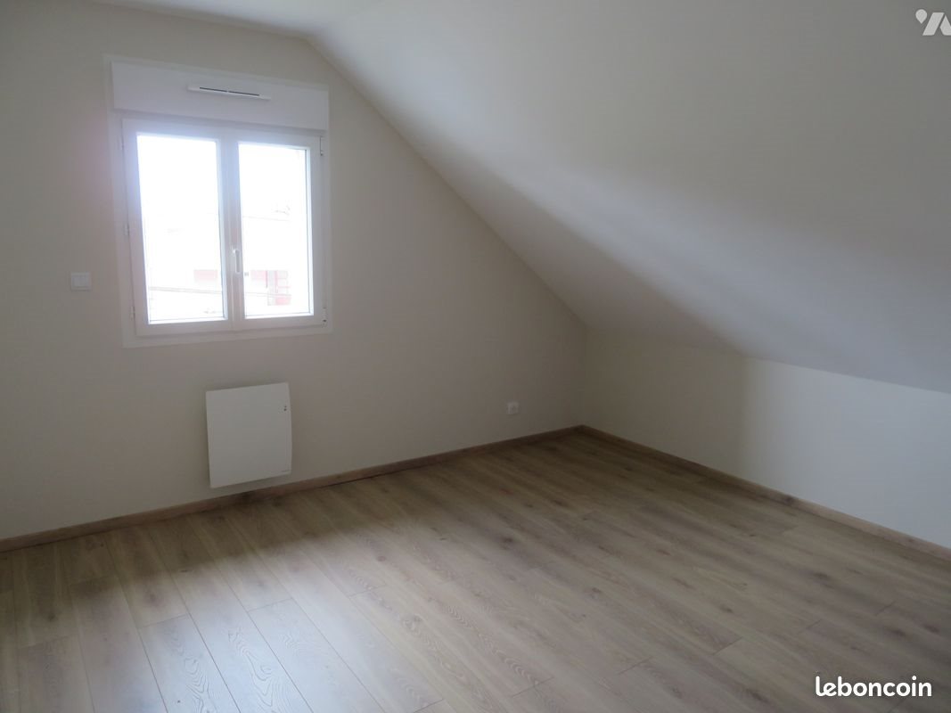 Maison à louer, 130m², Bihucourt