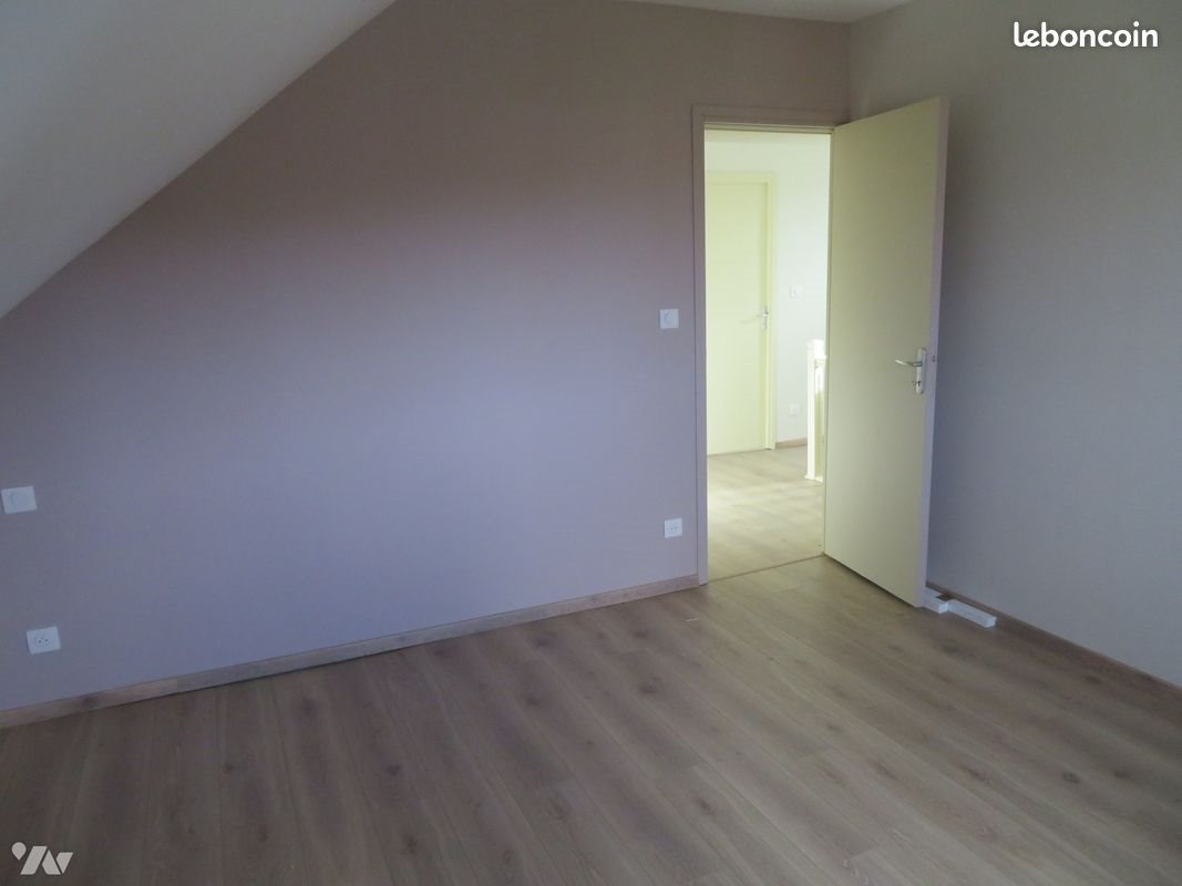 Maison à louer, 130m², Bihucourt