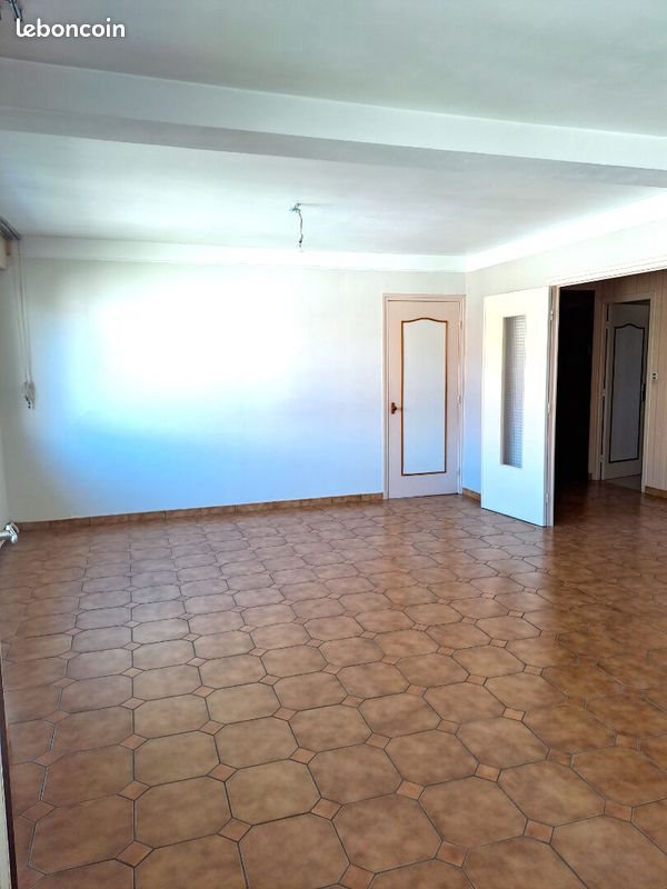Appartement à louer, 113m², Saint-Max