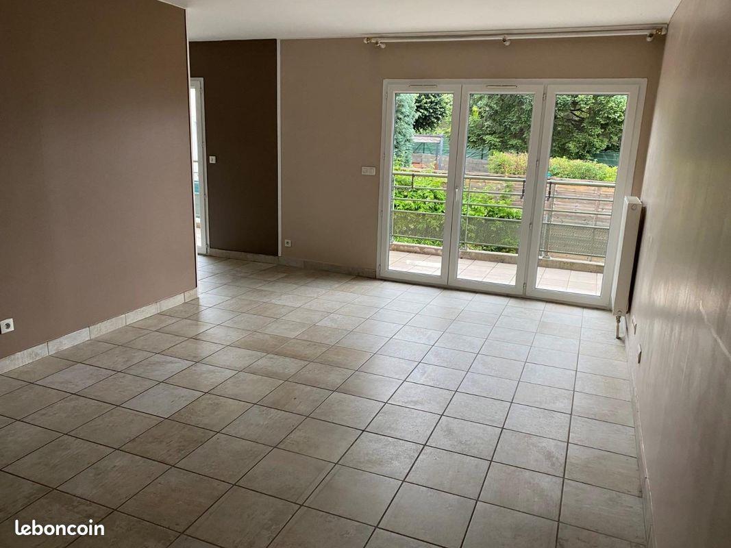 Appartement à louer, 75m², Saint-Jean-Bonnefonds