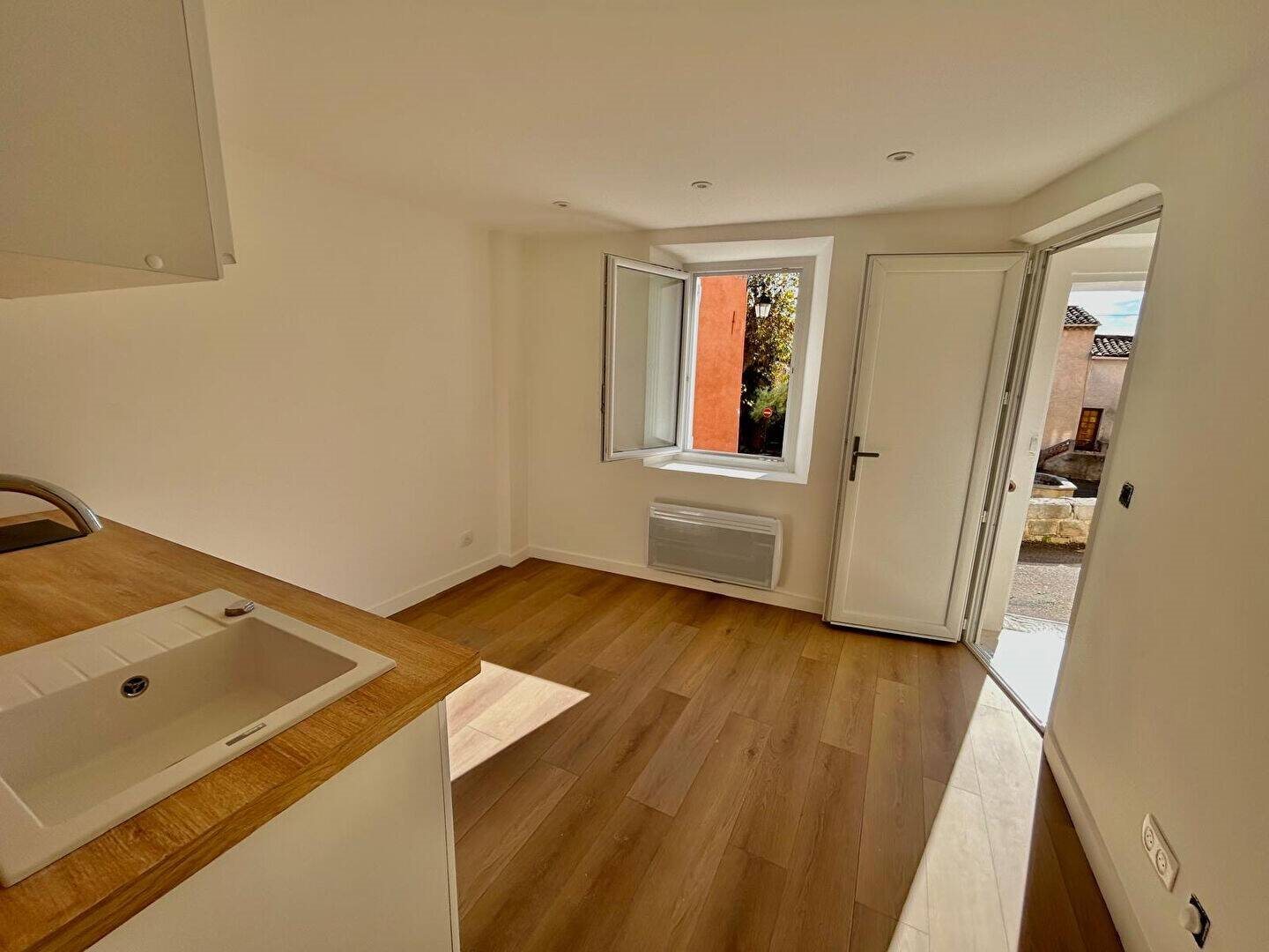 Appartement à louer, 18m², Peymeinade