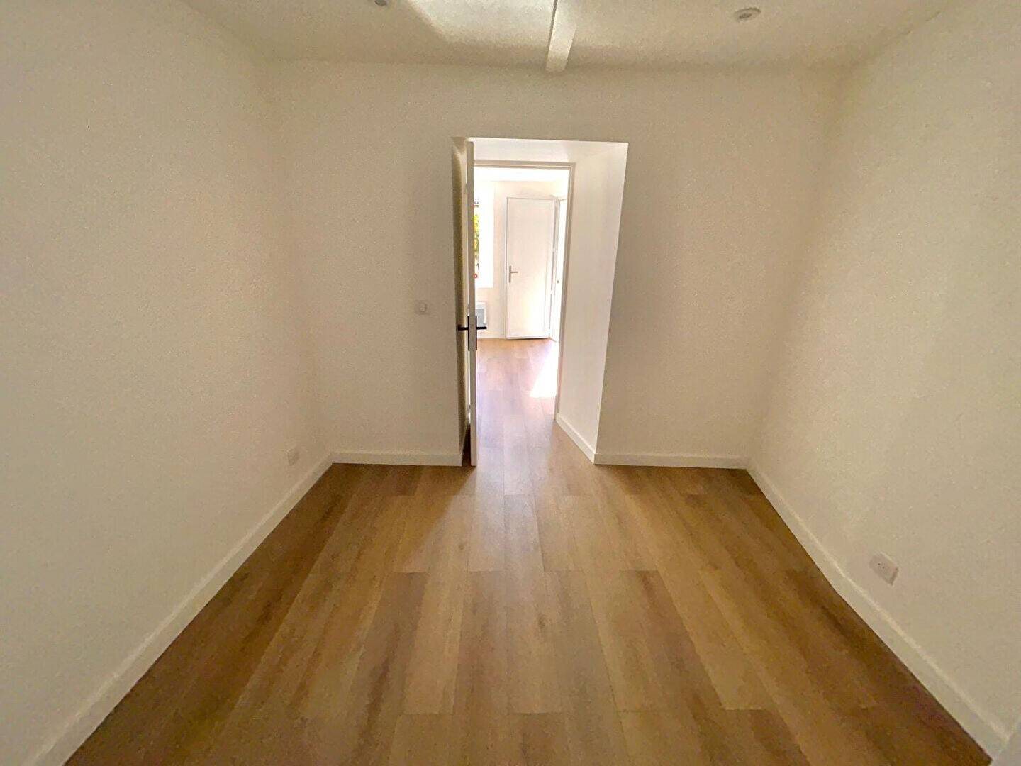 Appartement à louer, 18m², Peymeinade