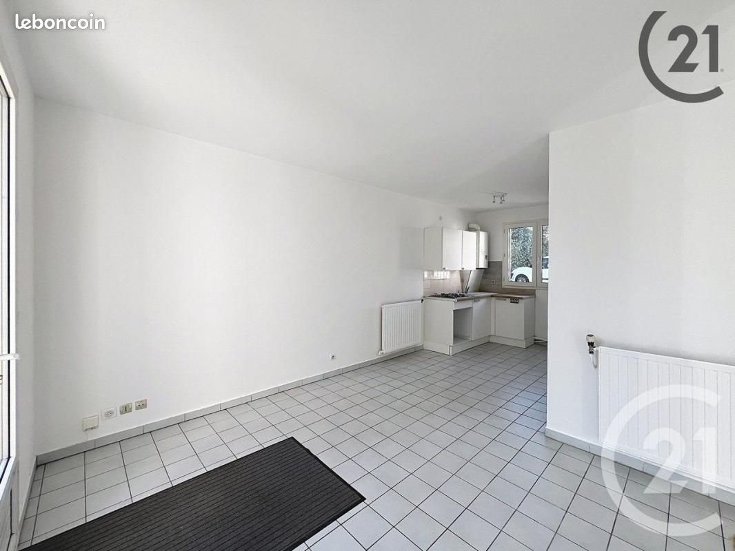 Appartement à louer, 29m², Vert-Saint-Denis