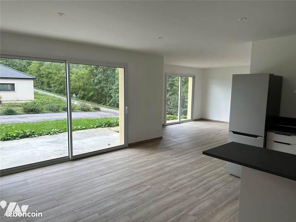 Maison à louer, 98m², Massignieu-de-Rives