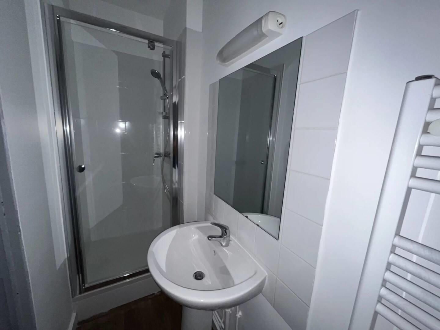 Appartement à louer, 25m², Nîmes