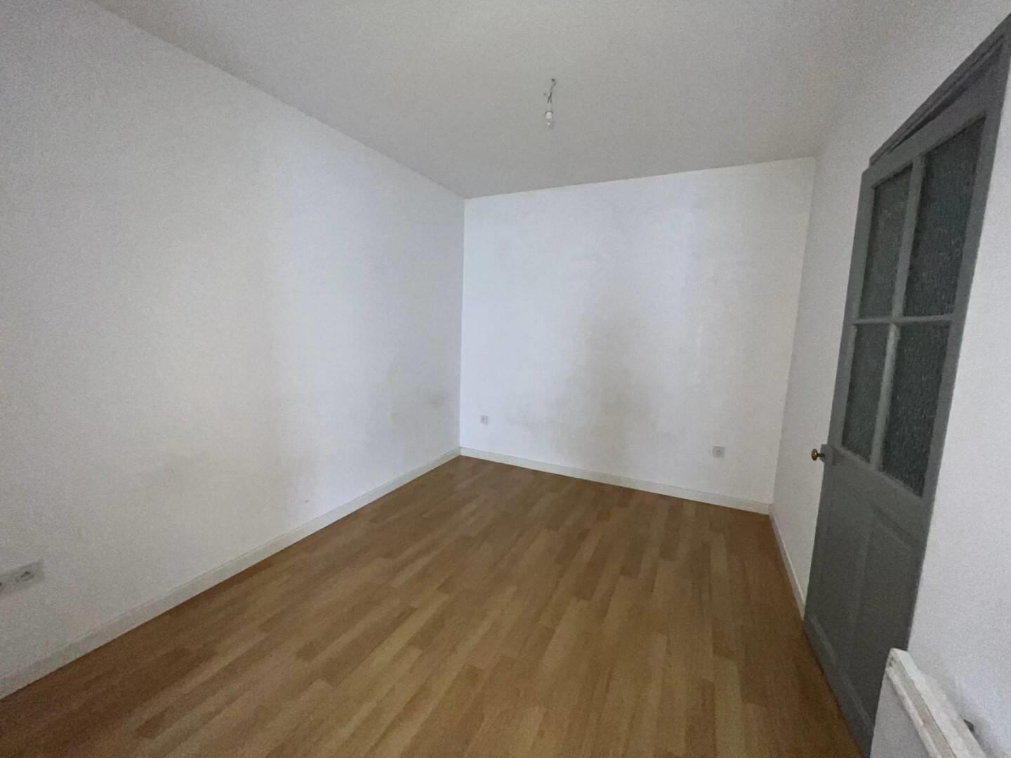 Appartement à louer, 25m², Nîmes