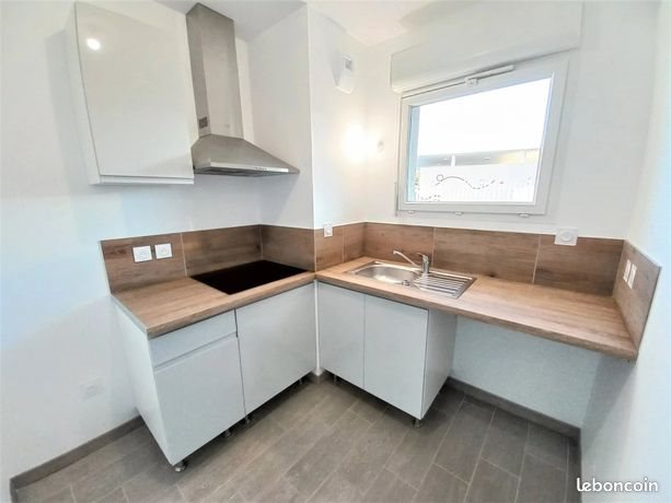 Appartement à louer, 43m², Le Puy-Sainte-Réparade