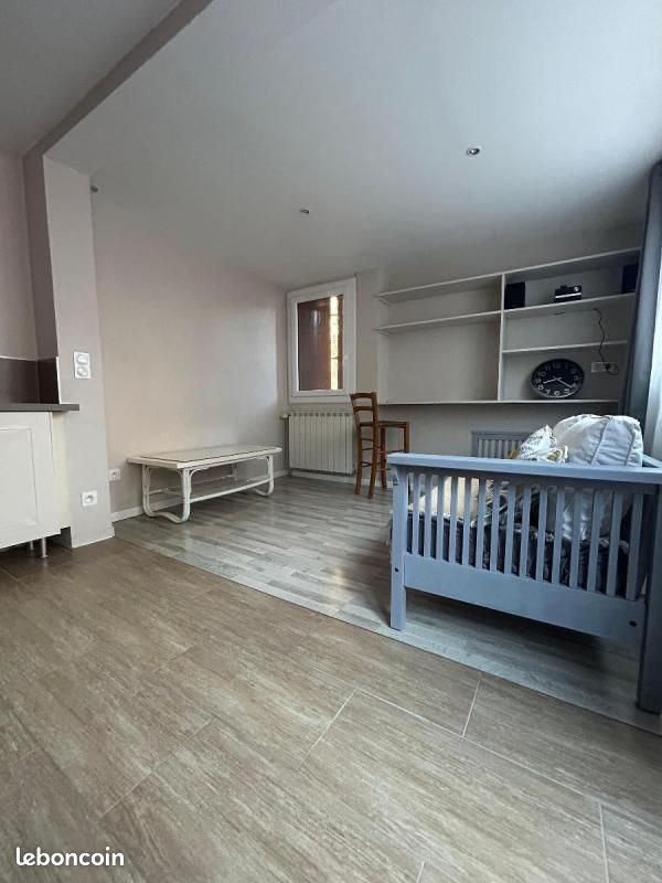 Maison à louer, 82m², Corbère