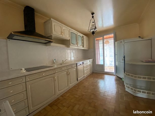 Maison à louer, 140m², Thuir